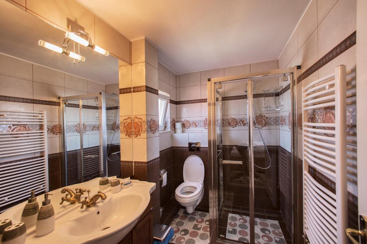 Pensiunea Cretuca Botiza Habitación foto