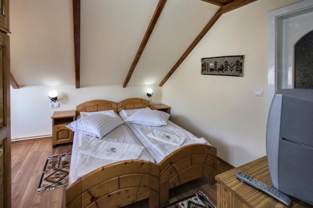 Pensiunea Cretuca Botiza Habitación foto